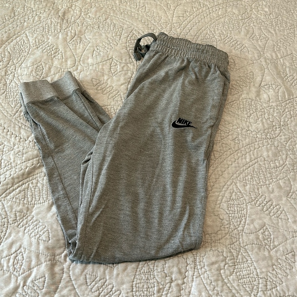 Nike grey boys jogger